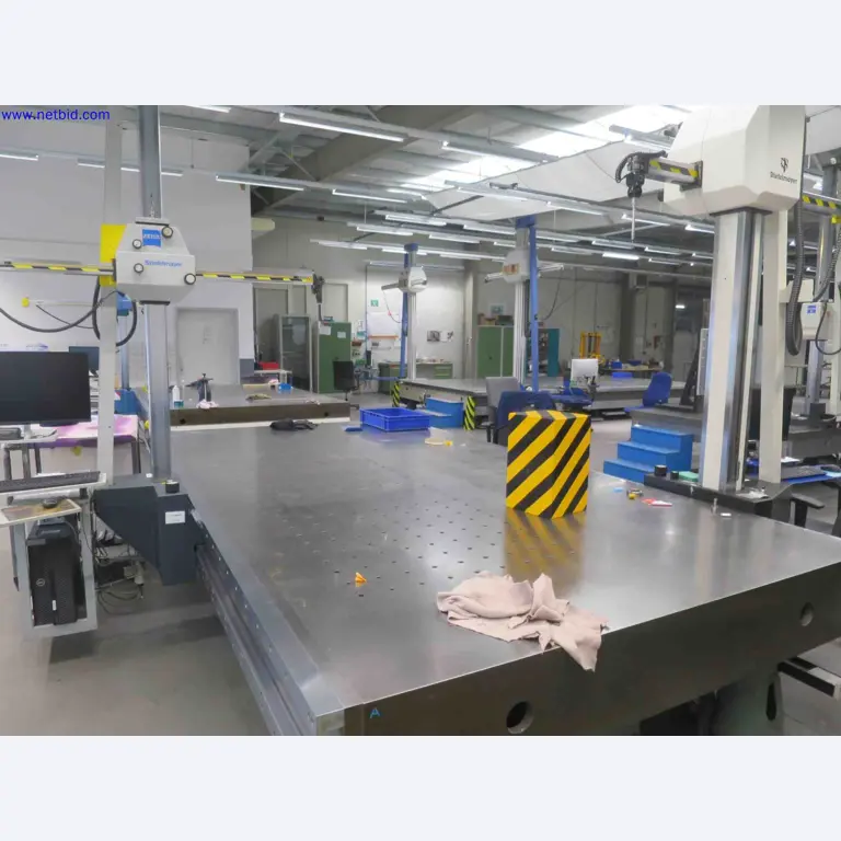 Máquinas CNC en buen estado para la fabricación de componentes metálicos de precisión-7