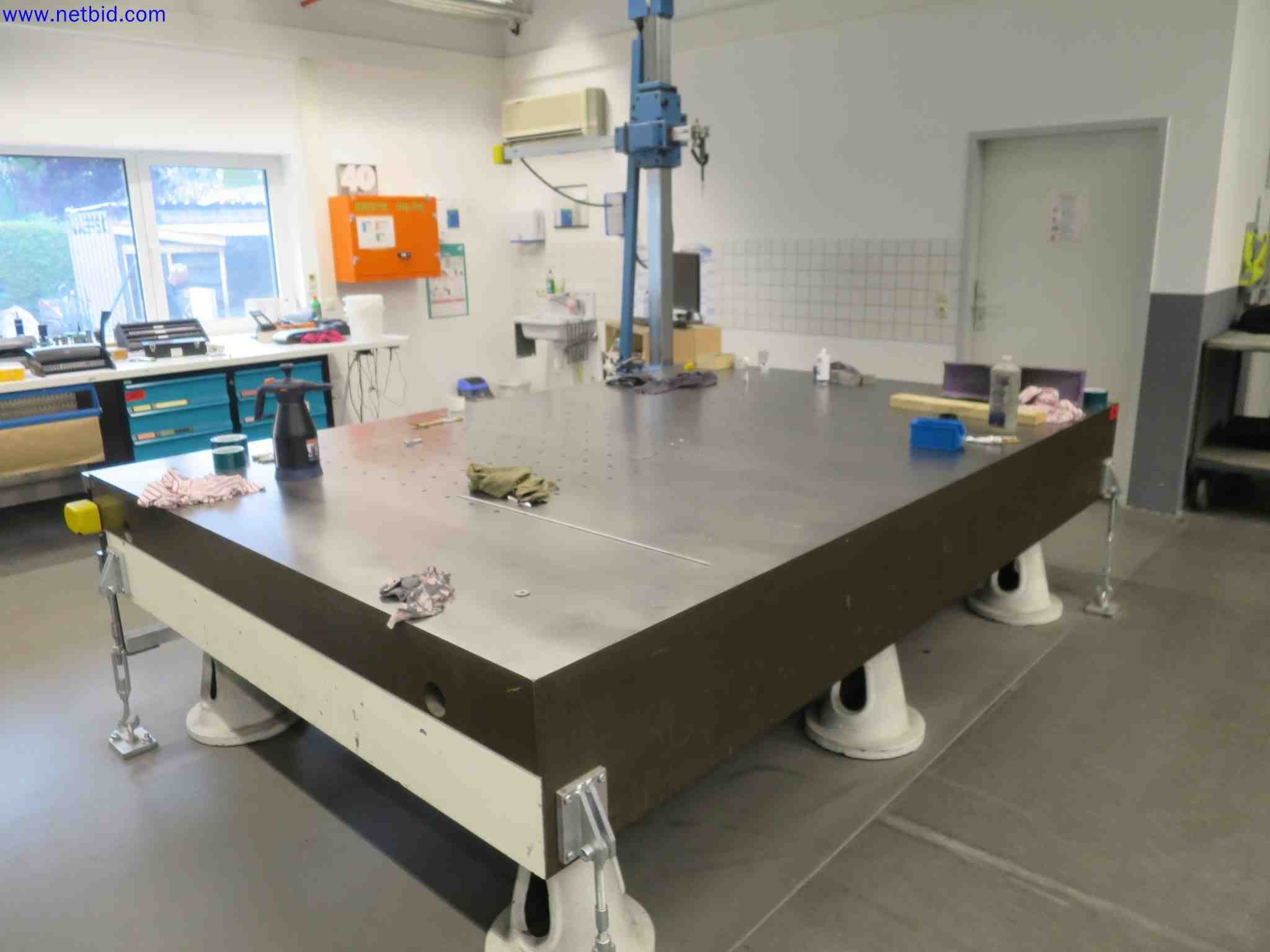 Máquinas CNC en buen estado para la fabricación de componentes metálicos de precisión-2