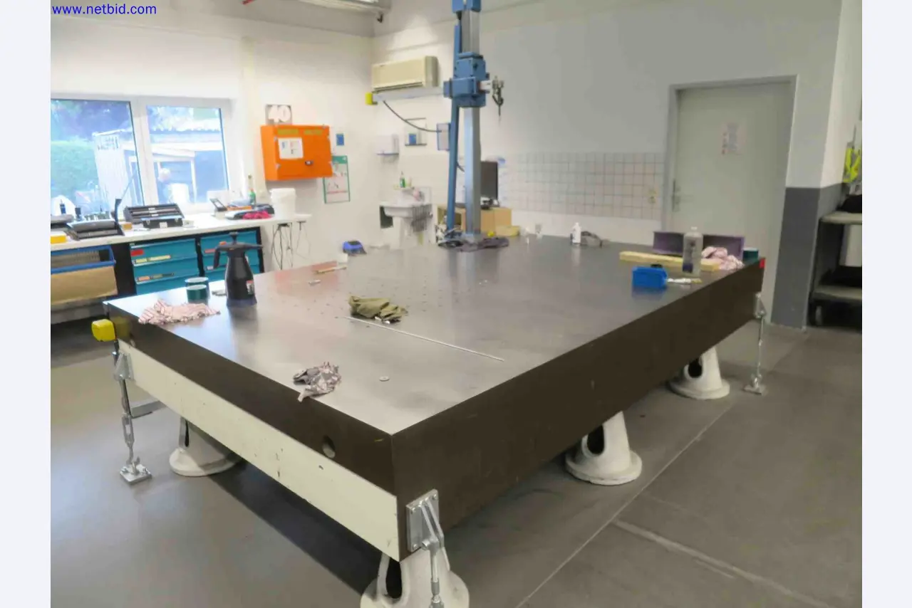 Máquinas CNC en buen estado para la fabricación de componentes metálicos de precisión-2