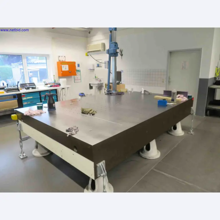Máquinas CNC en buen estado para la fabricación de componentes metálicos de precisión-2