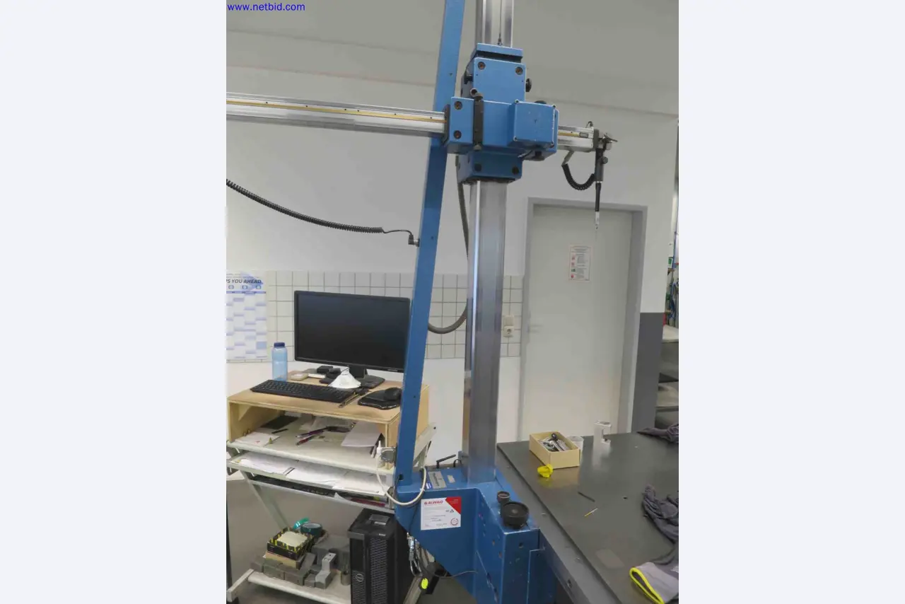 Máquinas CNC en buen estado para la fabricación de componentes metálicos de precisión-3