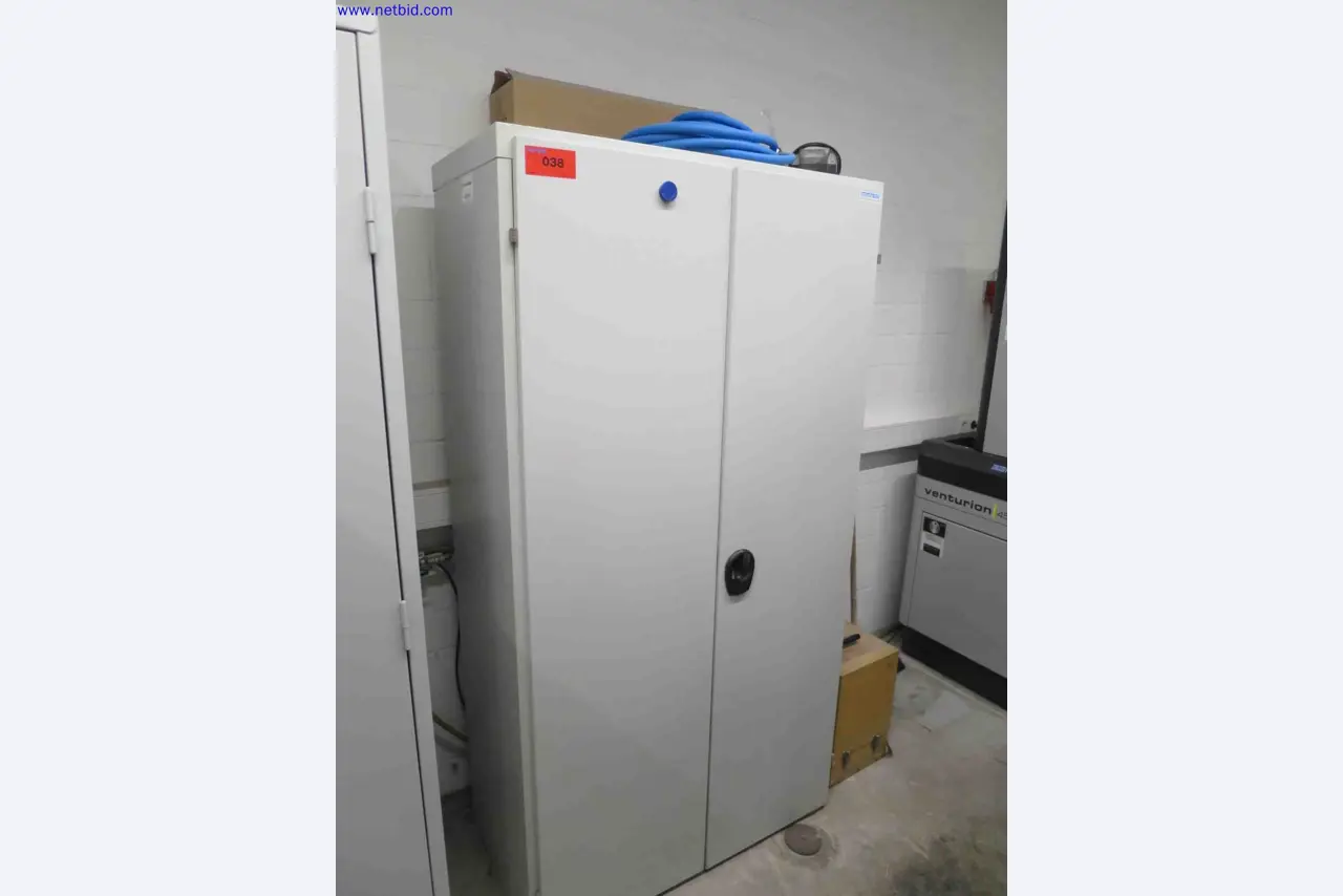 Máquinas CNC en buen estado para la fabricación de componentes metálicos de precisión-1