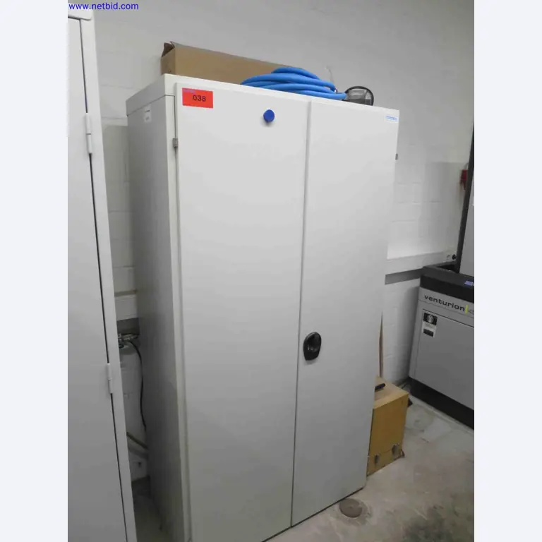 Máquinas CNC en buen estado para la fabricación de componentes metálicos de precisión-1