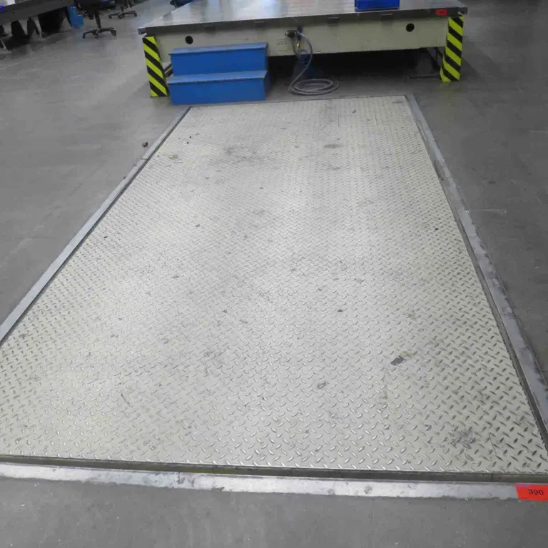 Scissor lift