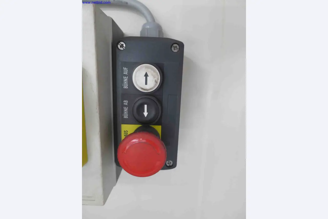 Máquinas CNC en buen estado para la fabricación de componentes metálicos de precisión-2