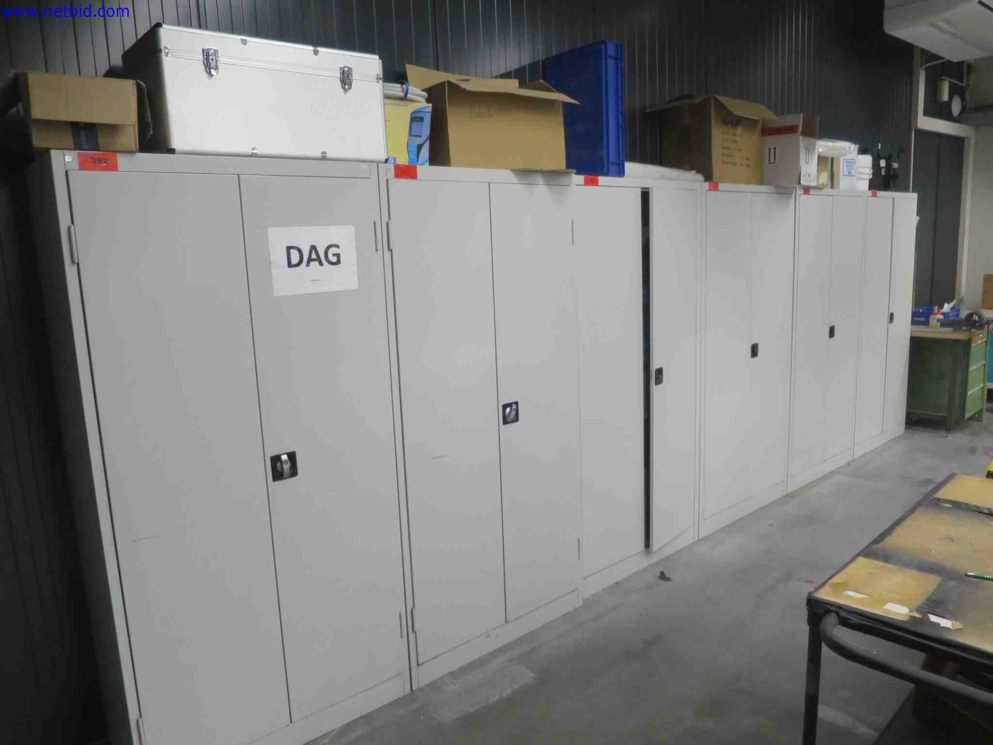 Máquinas CNC en buen estado para la fabricación de componentes metálicos de precisión-1