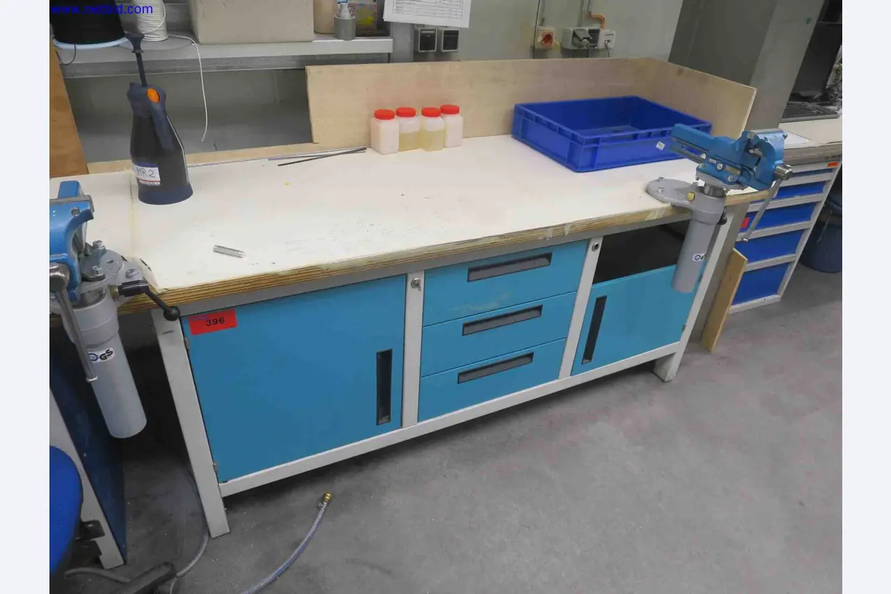Máquinas CNC en buen estado para la fabricación de componentes metálicos de precisión-1