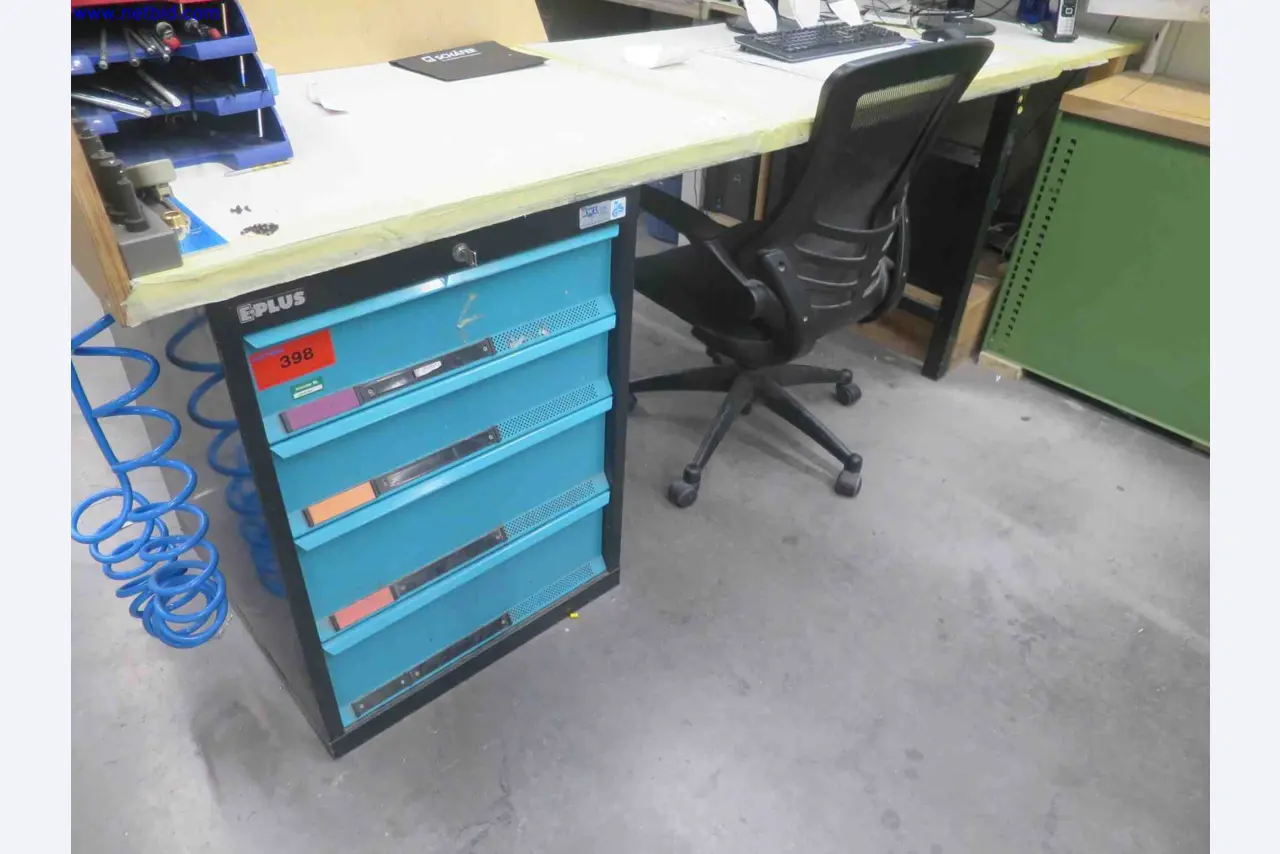 Máquinas CNC en buen estado para la fabricación de componentes metálicos de precisión-1