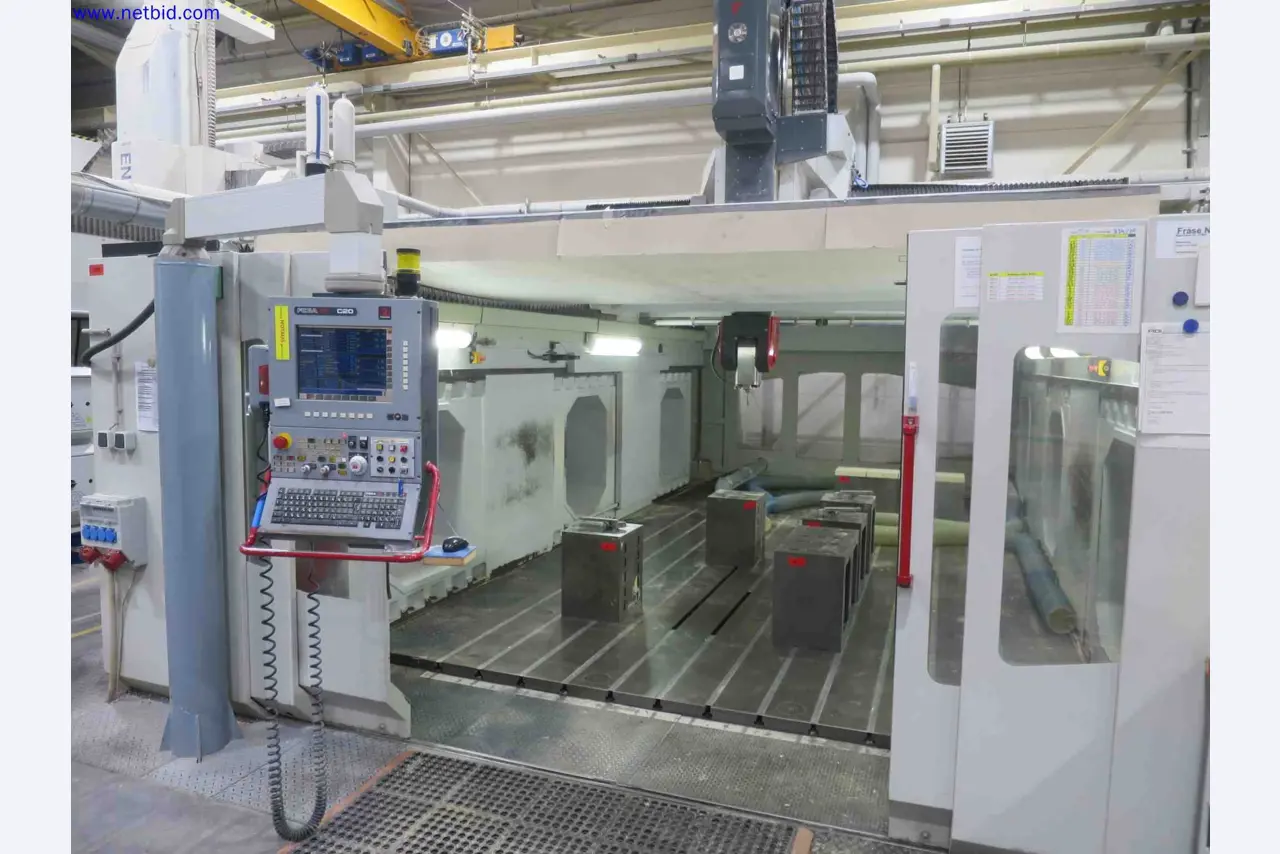 Machines CNC bien entretenues destinées à la fabrication de pièces métalliques de précision-1