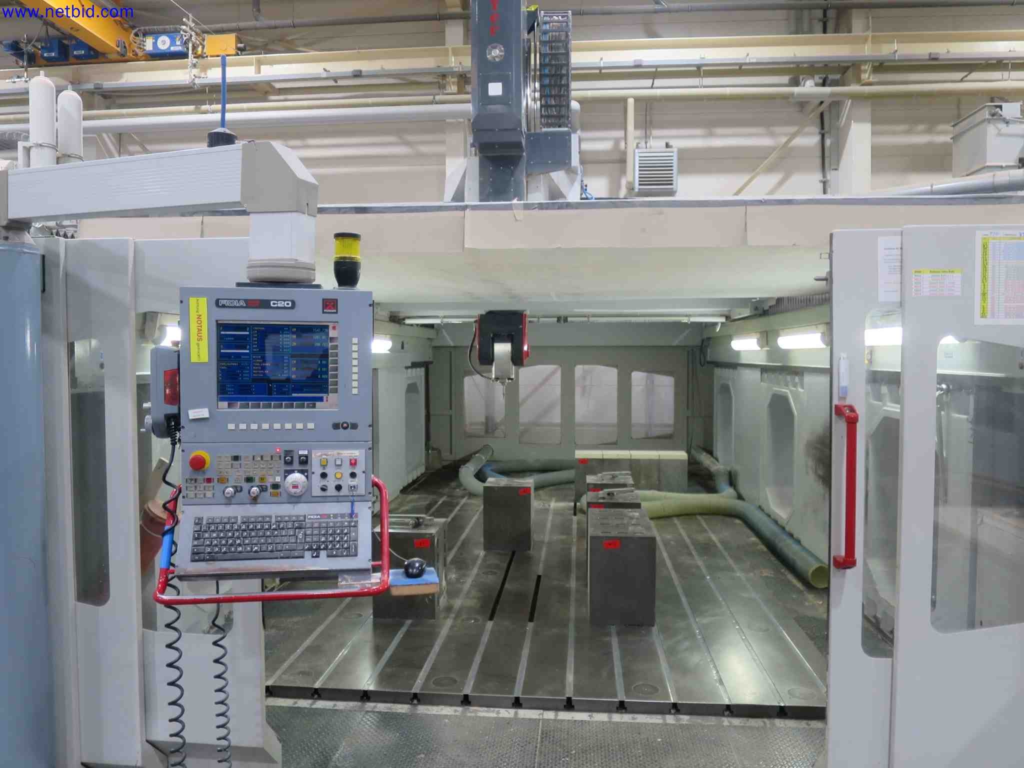 Machines CNC bien entretenues destinées à la fabrication de pièces métalliques de précision-2