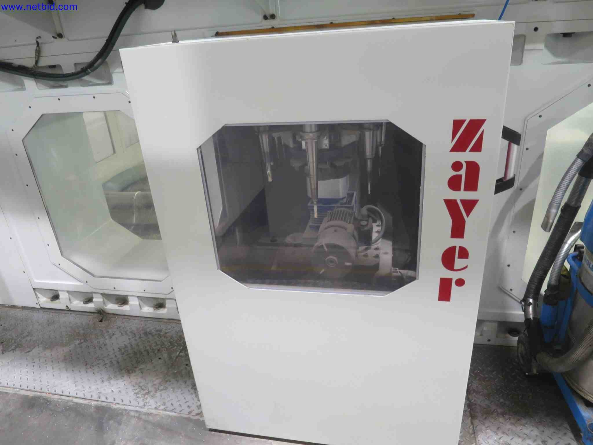 Machines CNC bien entretenues destinées à la fabrication de pièces métalliques de précision-7