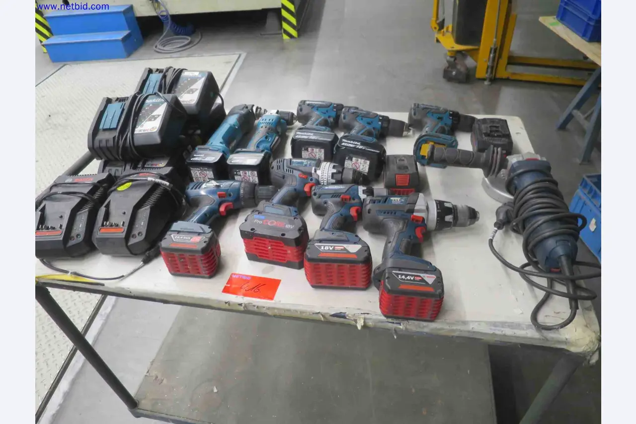 Máquinas CNC en buen estado para la fabricación de componentes metálicos de precisión-1
