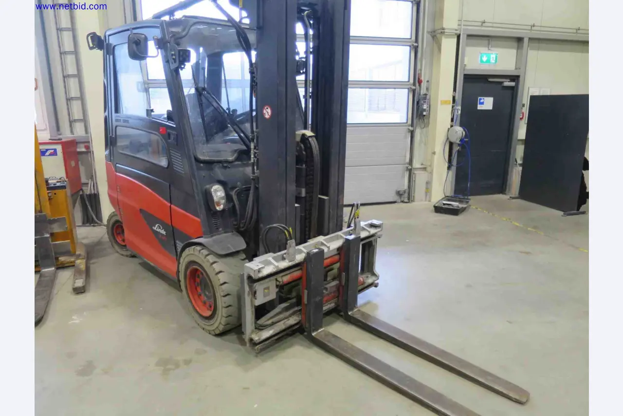 Máquinas CNC en buen estado para la fabricación de componentes metálicos de precisión-1