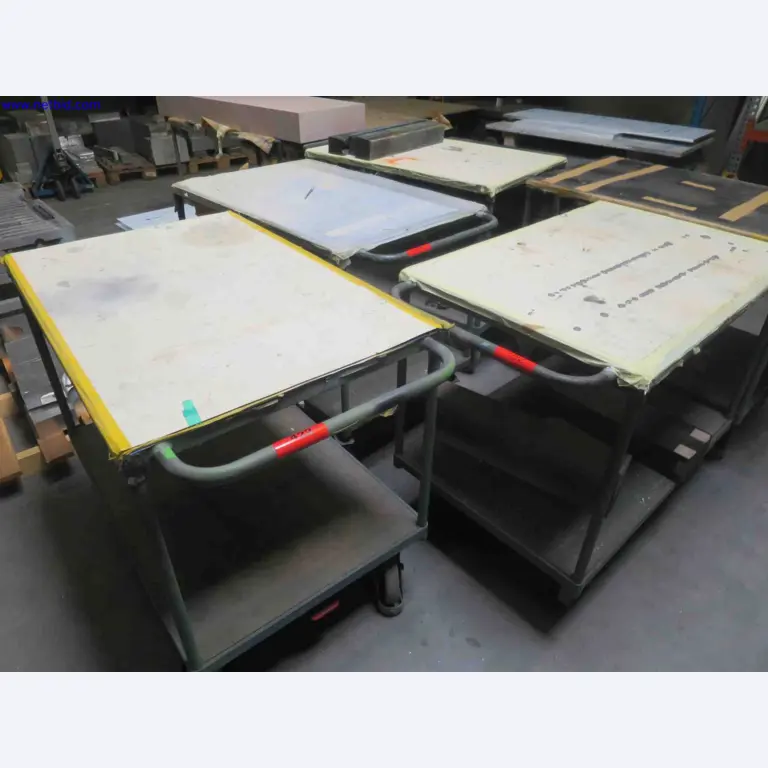 Machines CNC bien entretenues destinées à la fabrication de pièces métalliques de précision-1