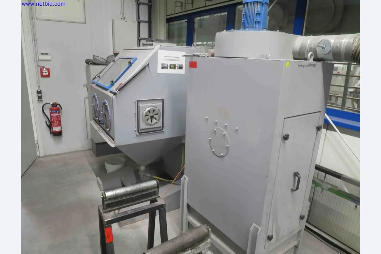 Machines CNC bien entretenues destinées à la fabrication de pièces métalliques de précision-3