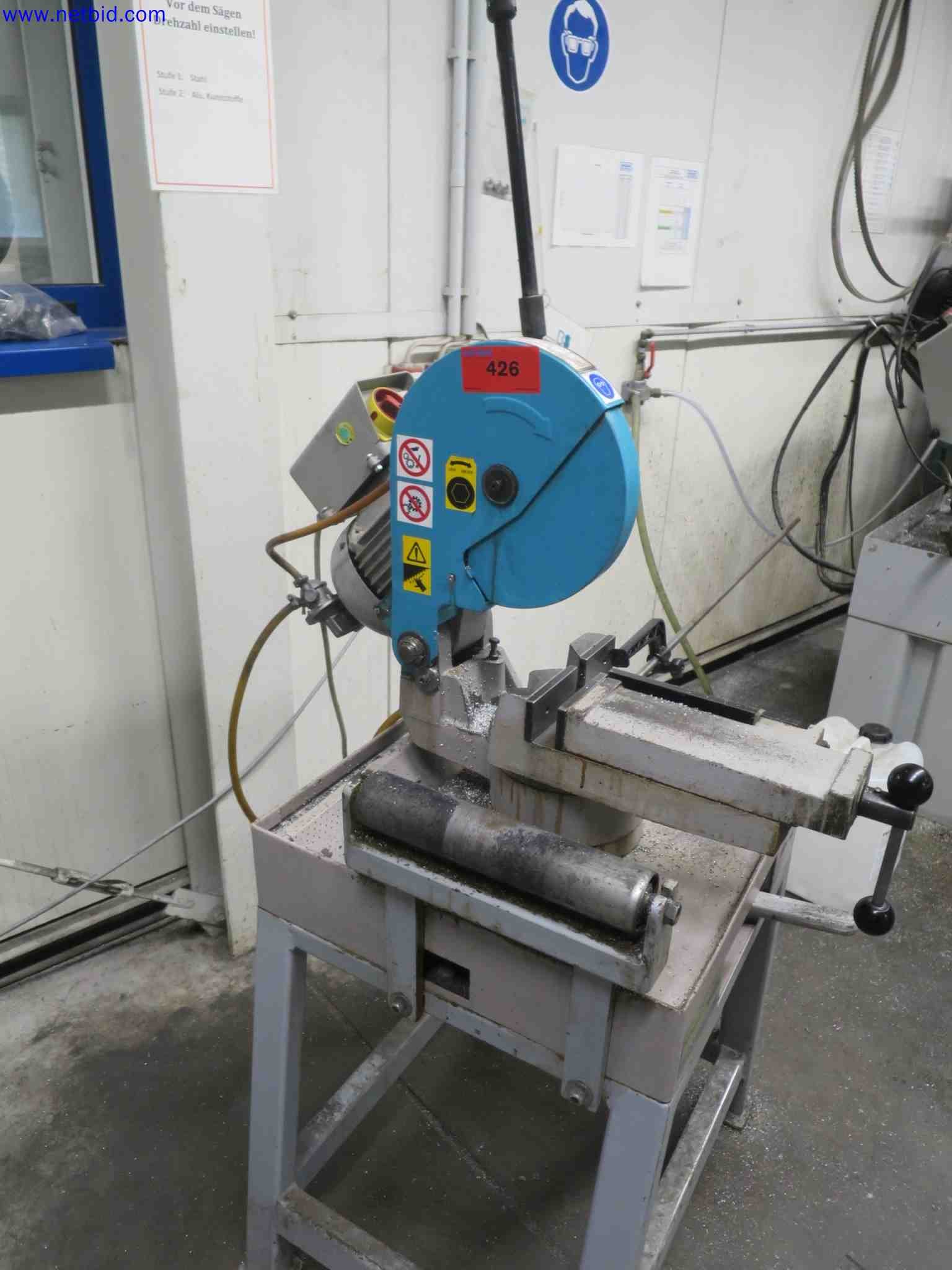Machines CNC bien entretenues destinées à la fabrication de pièces métalliques de précision-1