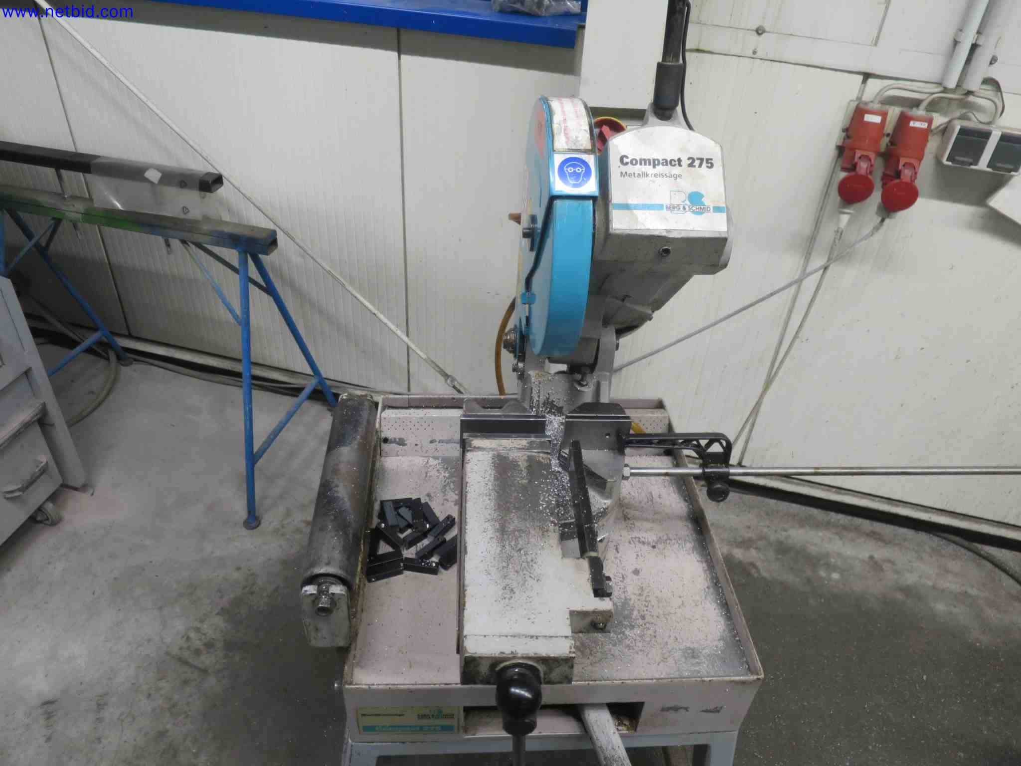 Machines CNC bien entretenues destinées à la fabrication de pièces métalliques de précision-2