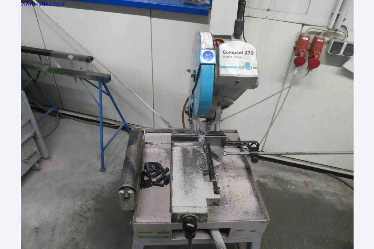 Machines CNC bien entretenues destinées à la fabrication de pièces métalliques de précision-2