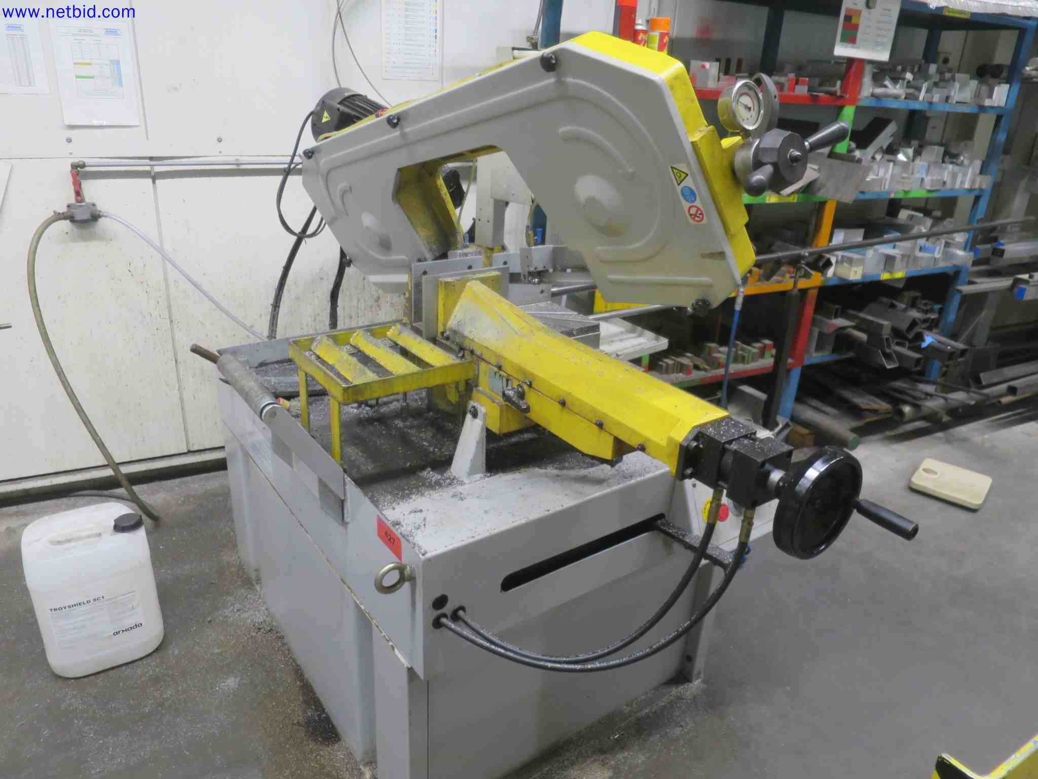 Machines CNC bien entretenues destinées à la fabrication de pièces métalliques de précision-3