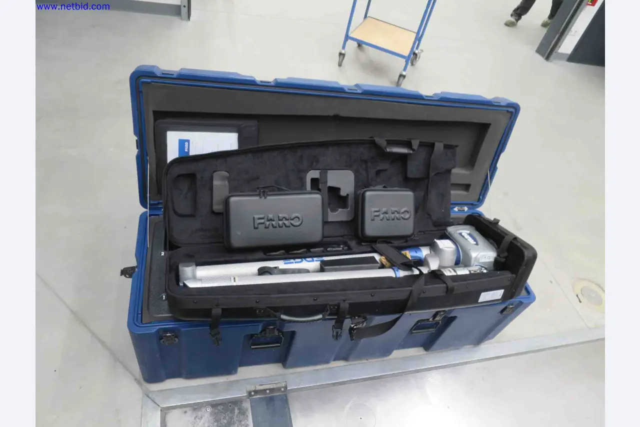 Máquinas CNC en buen estado para la fabricación de componentes metálicos de precisión-1