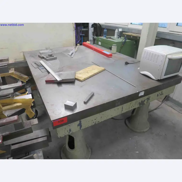 Machines CNC bien entretenues destinées à la fabrication de pièces métalliques de précision-1