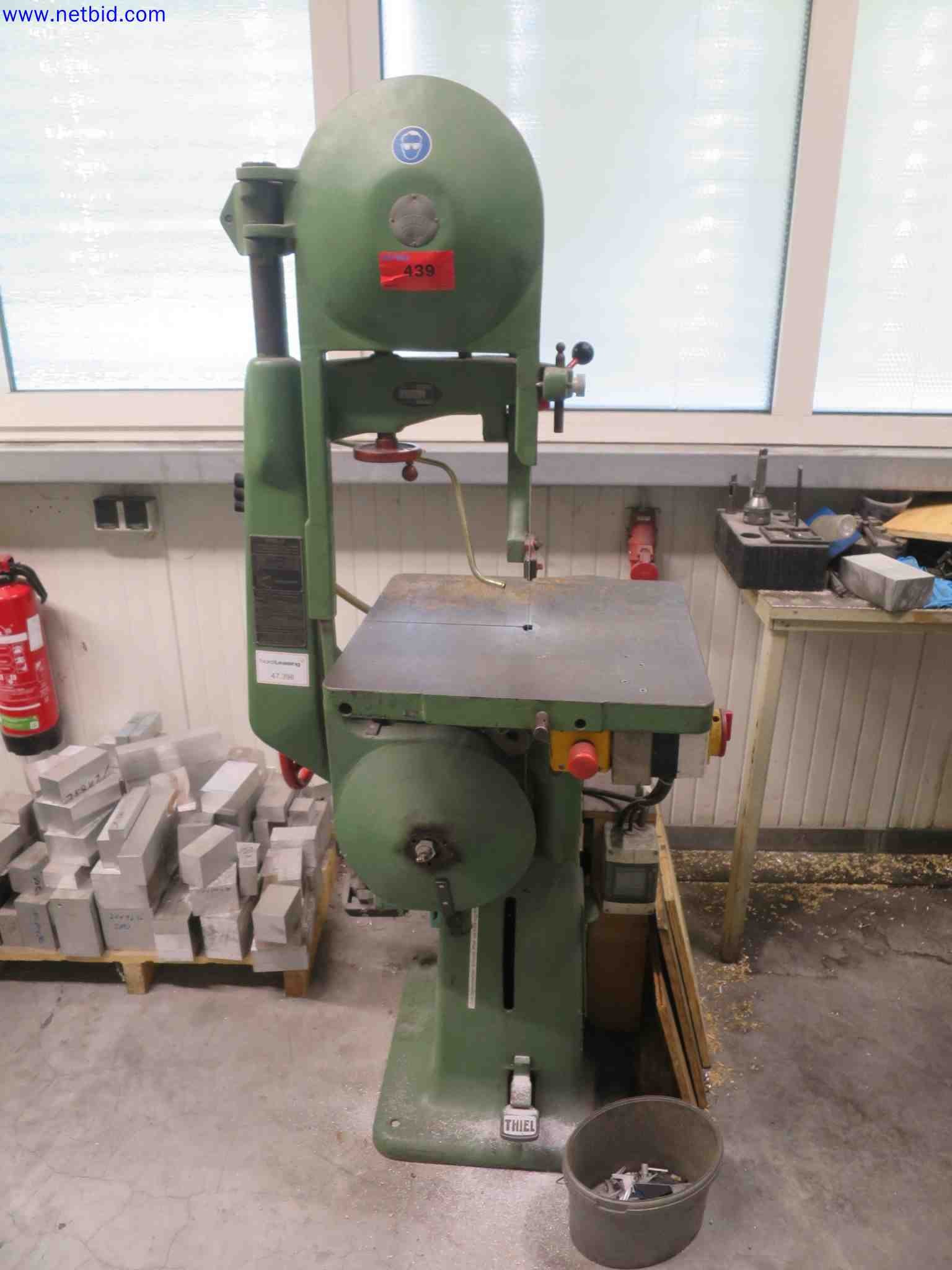Machines CNC bien entretenues destinées à la fabrication de pièces métalliques de précision-1