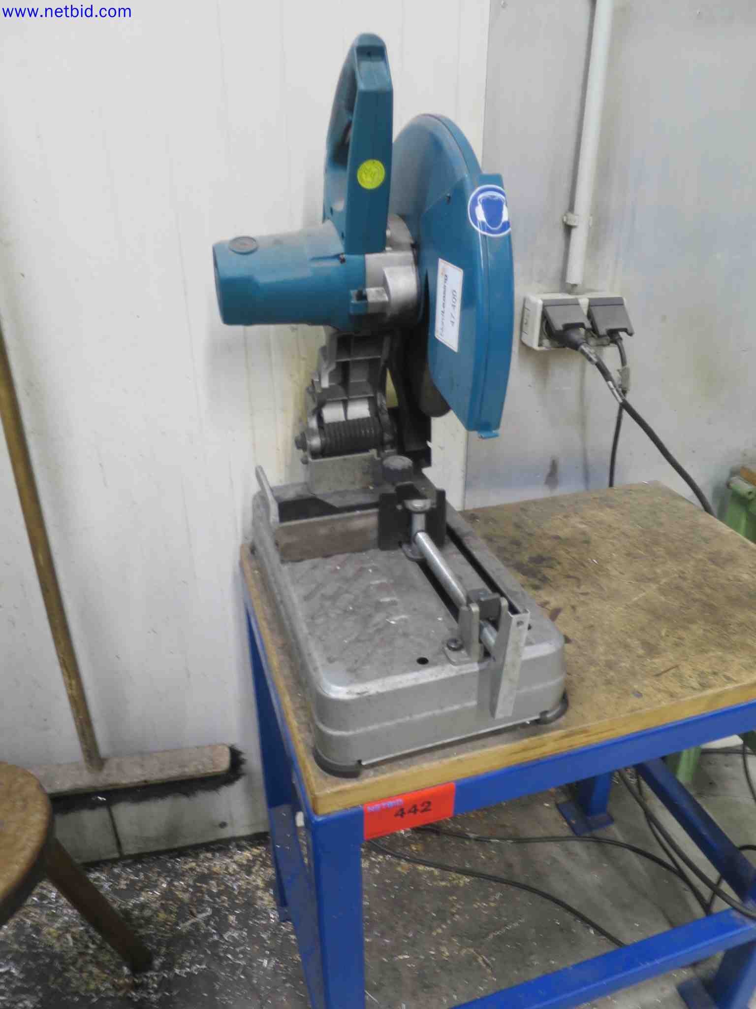 Machines CNC bien entretenues destinées à la fabrication de pièces métalliques de précision-2