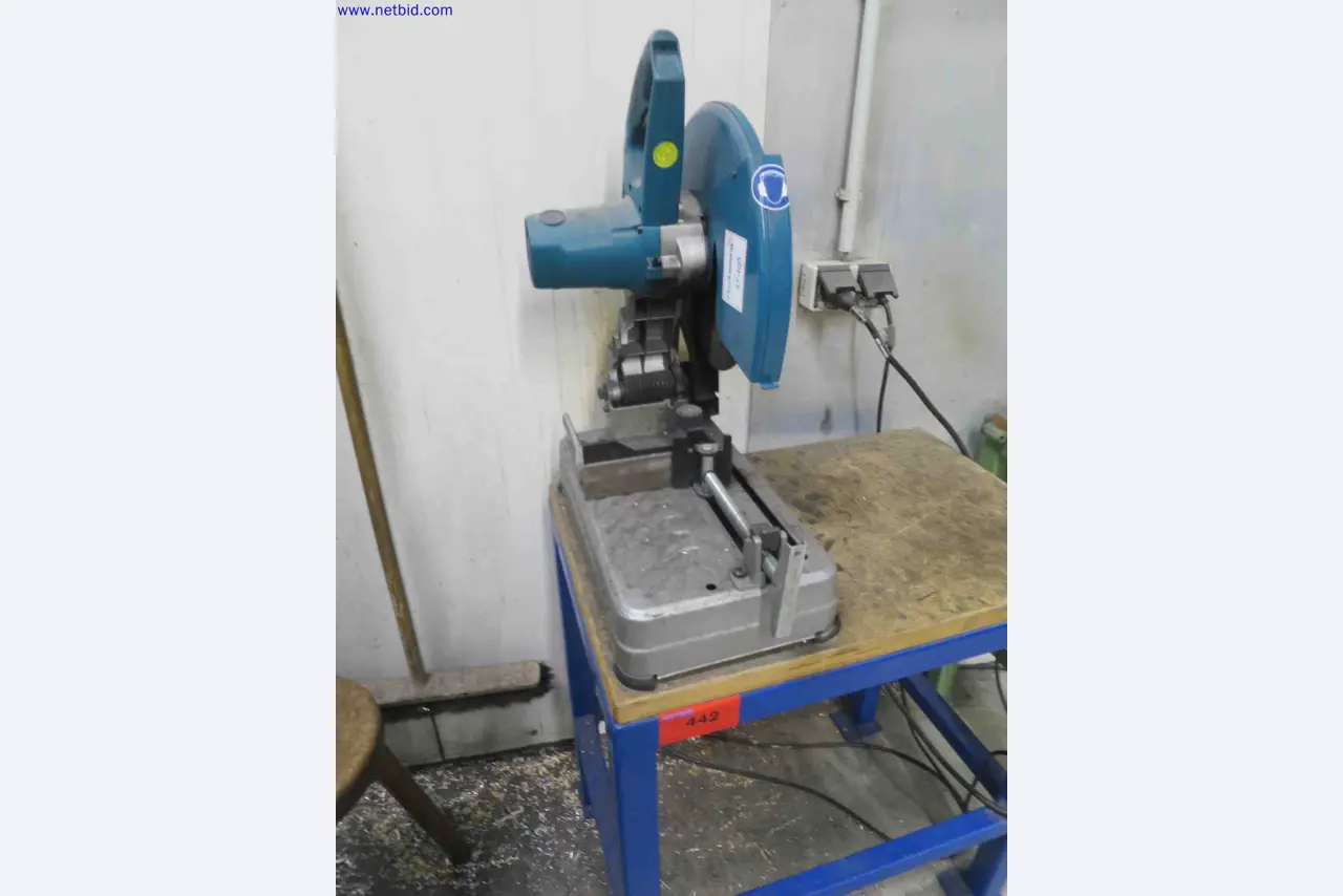 Machines CNC bien entretenues destinées à la fabrication de pièces métalliques de précision-2