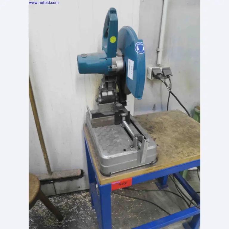 Machines CNC bien entretenues destinées à la fabrication de pièces métalliques de précision-2