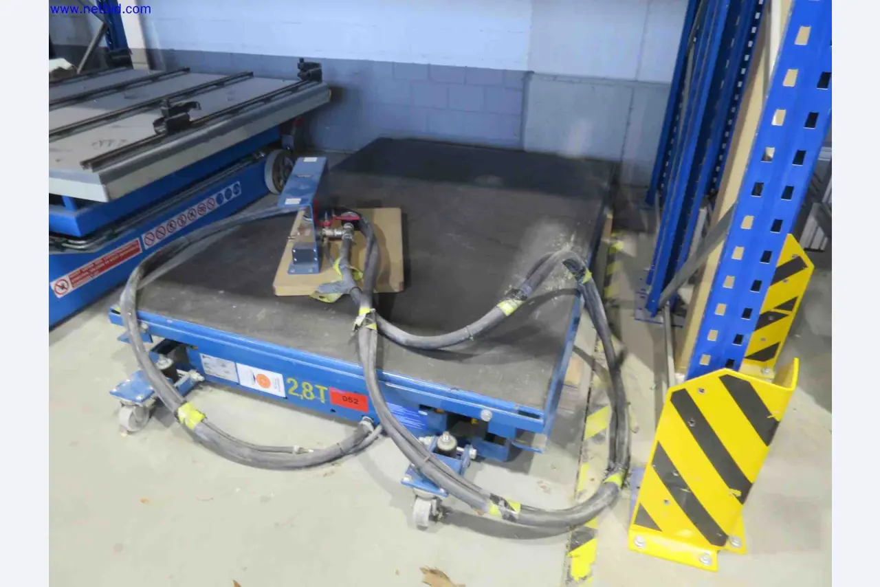 Machines CNC bien entretenues destinées à la fabrication de pièces métalliques de précision-2