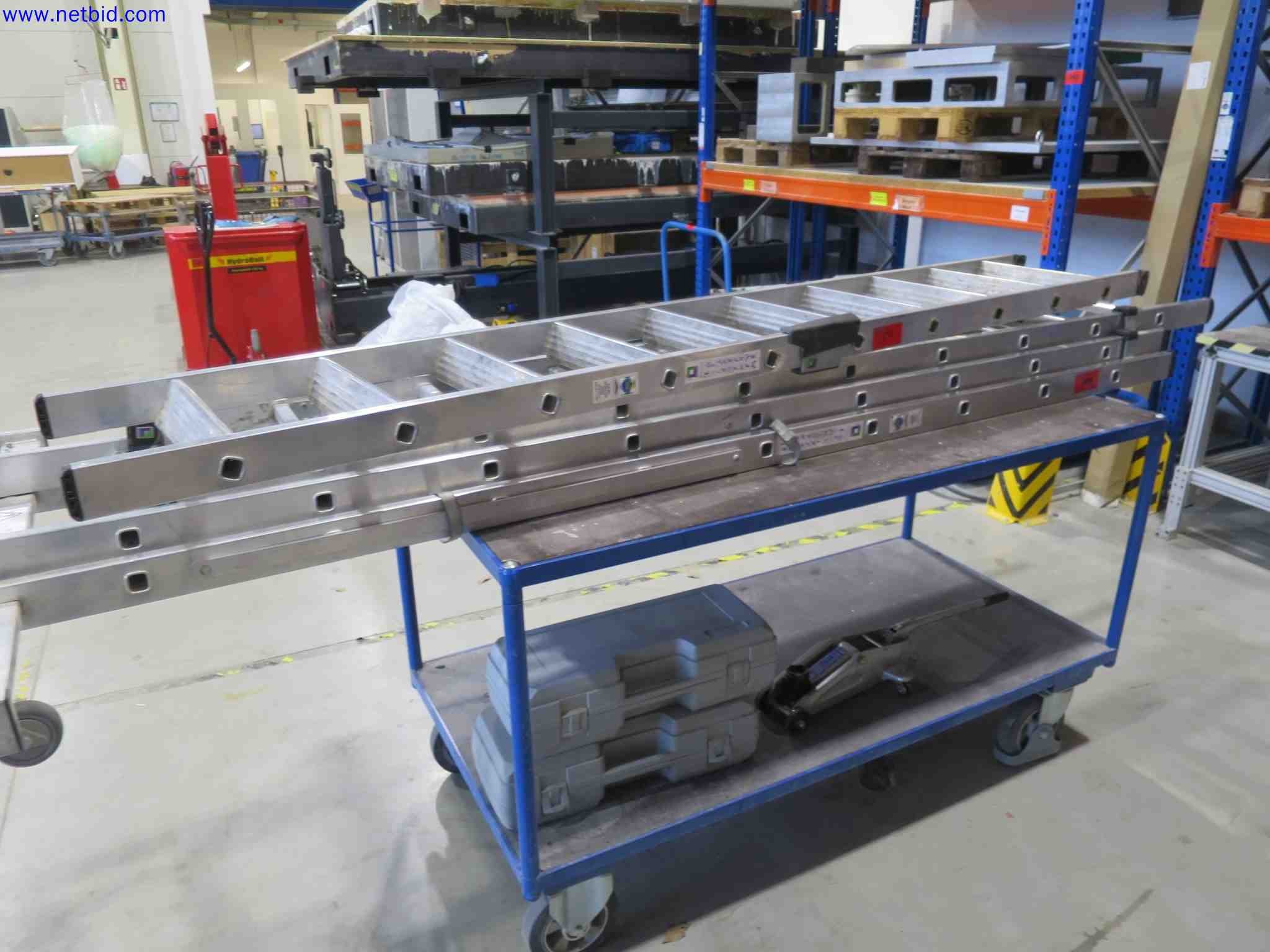 Machines CNC bien entretenues destinées à la fabrication de pièces métalliques de précision-1