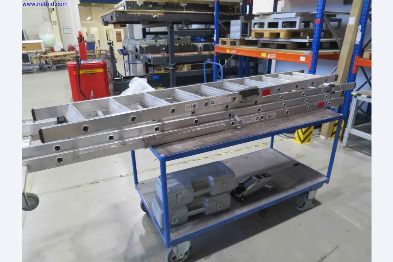 Machines CNC bien entretenues destinées à la fabrication de pièces métalliques de précision-1