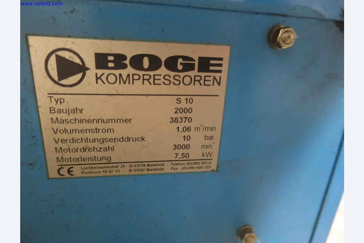 Machines CNC bien entretenues destinées à la fabrication de pièces métalliques de précision-11