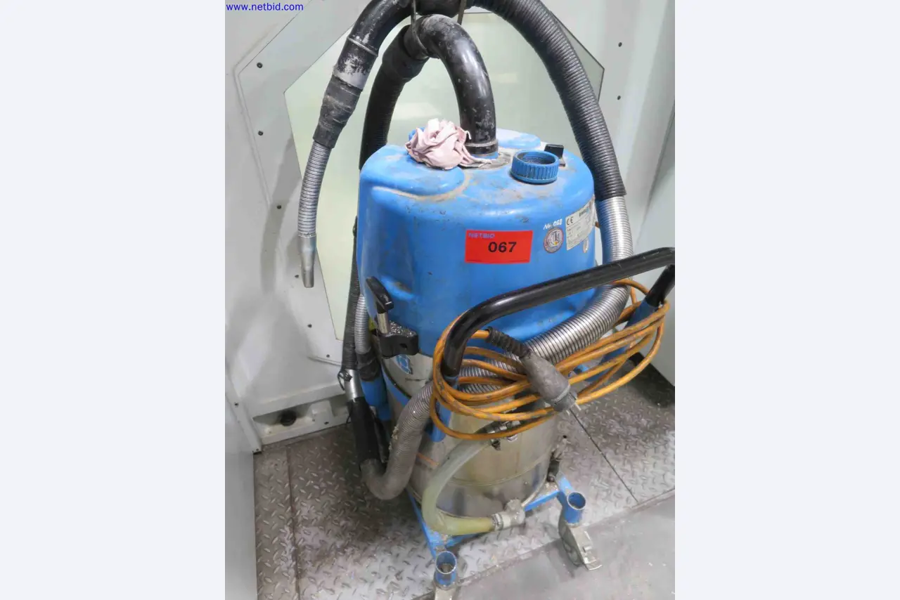 Machines CNC bien entretenues destinées à la fabrication de pièces métalliques de précision-1