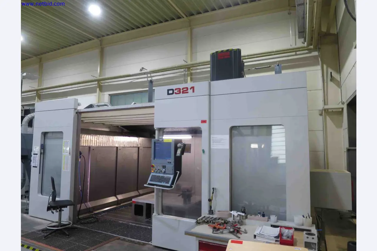 Machines CNC bien entretenues destinées à la fabrication de pièces métalliques de précision-4