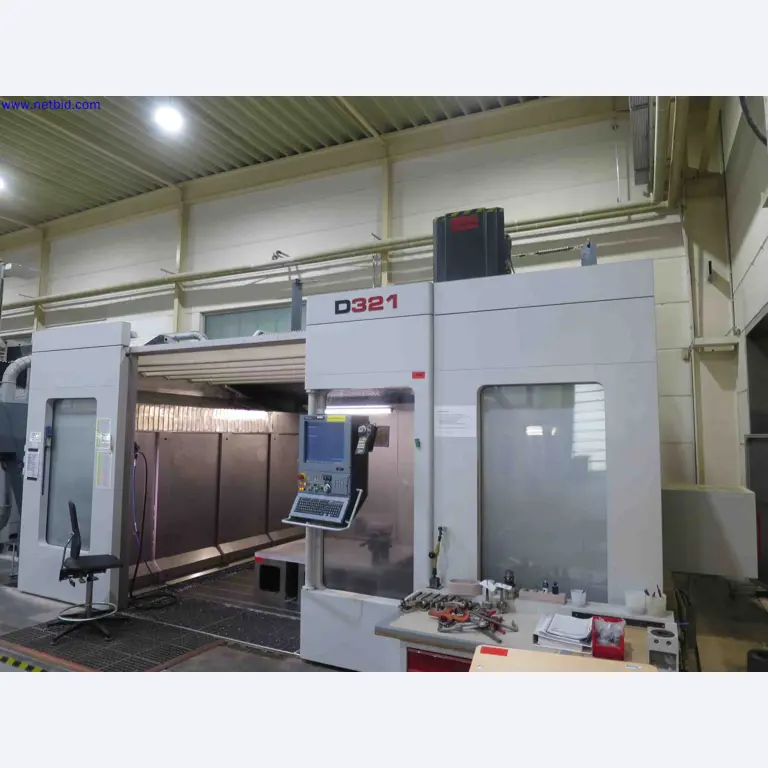 Machines CNC bien entretenues destinées à la fabrication de pièces métalliques de précision-4