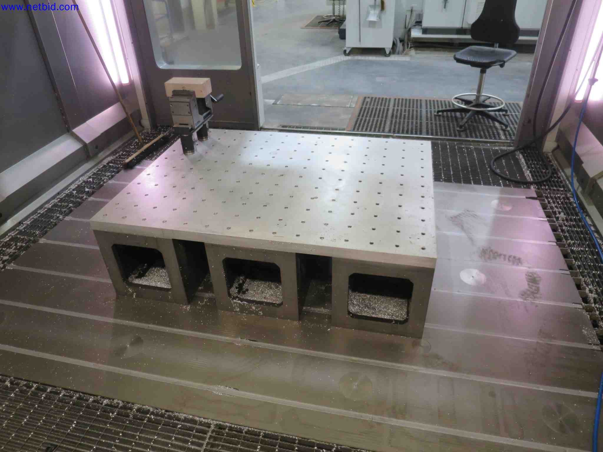 Machines CNC bien entretenues destinées à la fabrication de pièces métalliques de précision-6