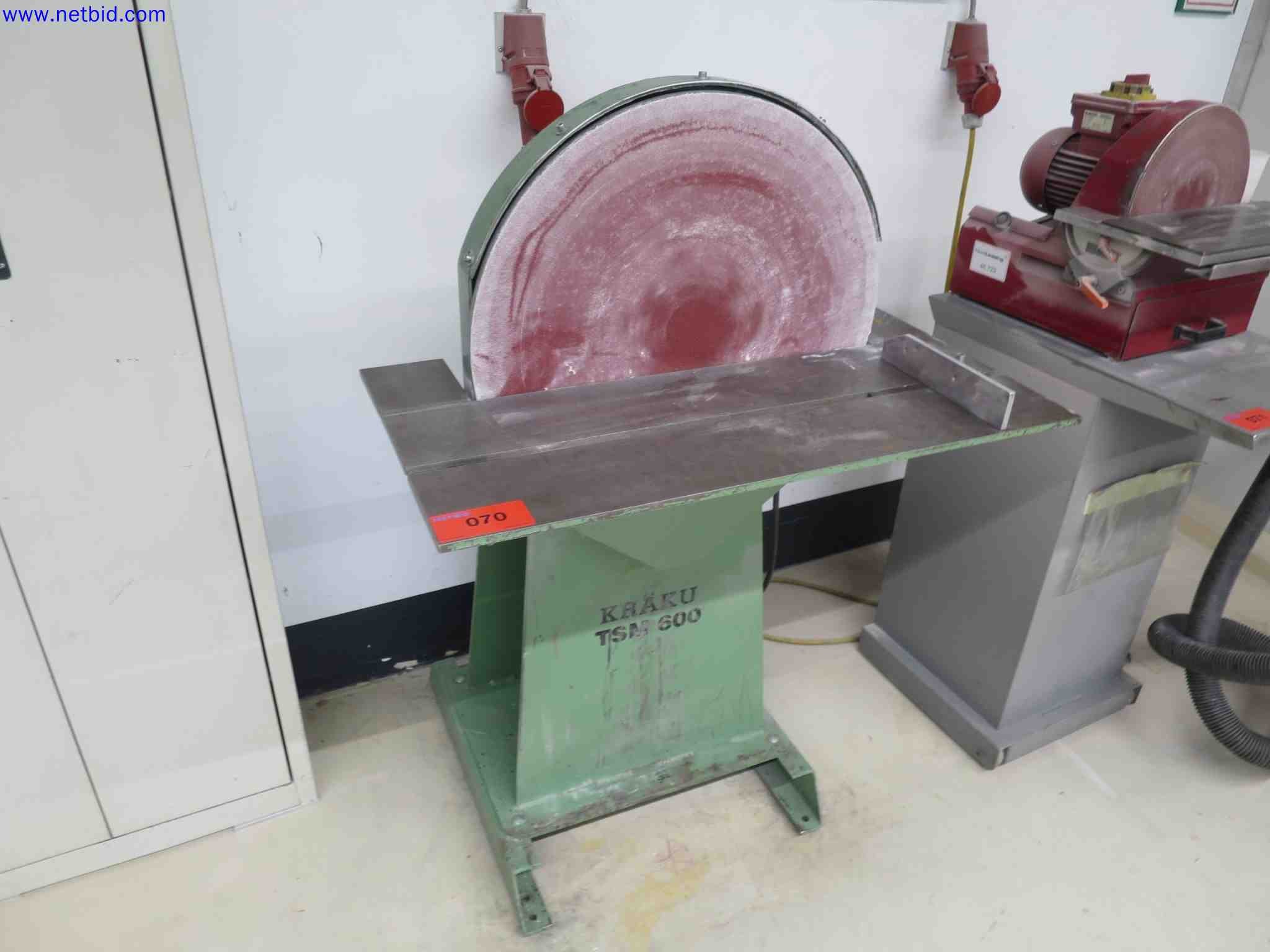 Machines CNC bien entretenues destinées à la fabrication de pièces métalliques de précision-1