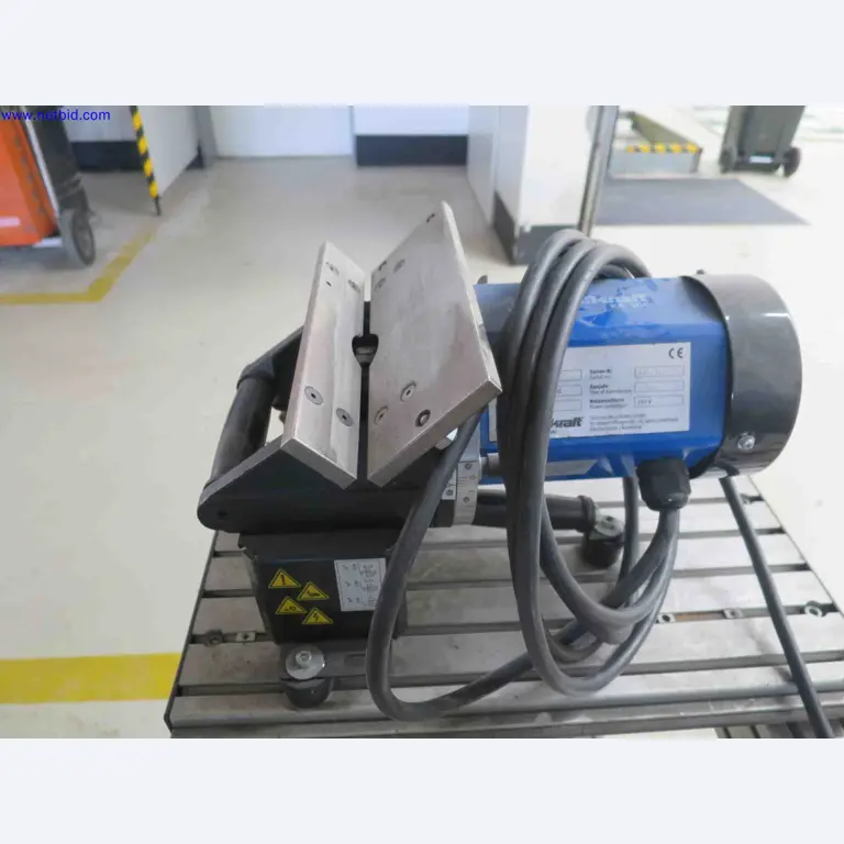 Máquinas CNC en buen estado para la fabricación de componentes metálicos de precisión-1