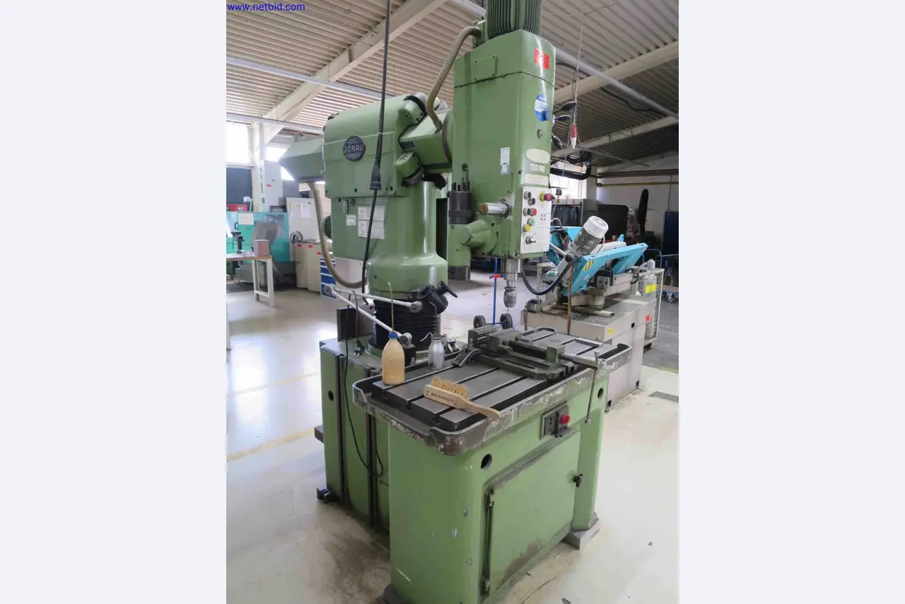 Máquinas CNC en buen estado para la fabricación de componentes metálicos de precisión-2