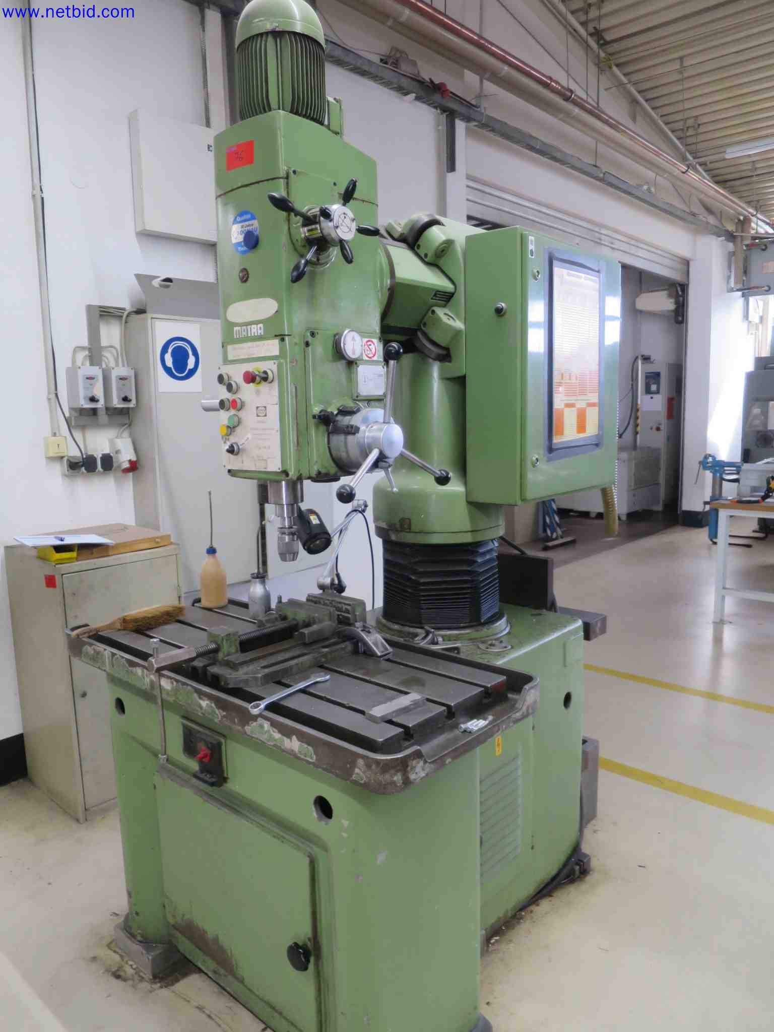 Máquinas CNC en buen estado para la fabricación de componentes metálicos de precisión-3