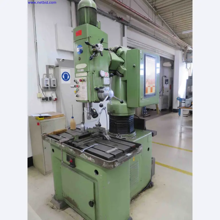 Máquinas CNC en buen estado para la fabricación de componentes metálicos de precisión-3