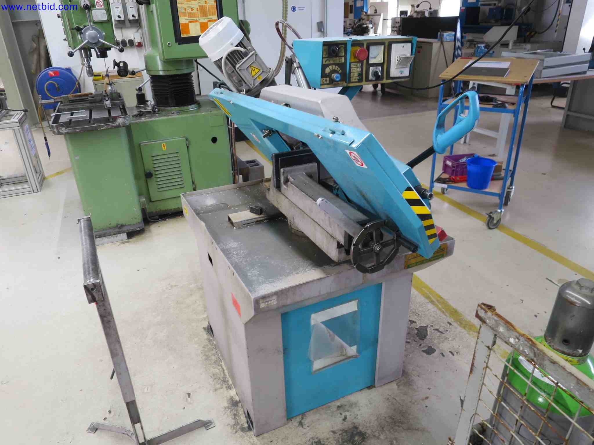 Máquinas CNC en buen estado para la fabricación de componentes metálicos de precisión-3