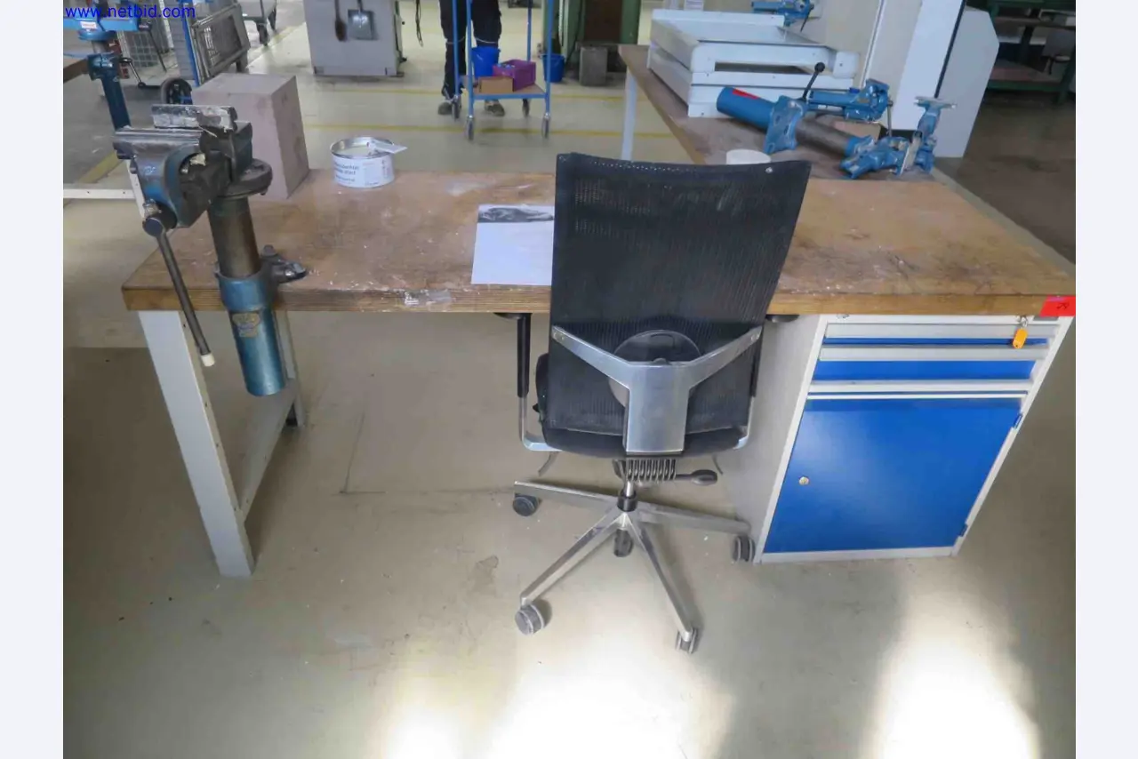 Máquinas CNC en buen estado para la fabricación de componentes metálicos de precisión-2