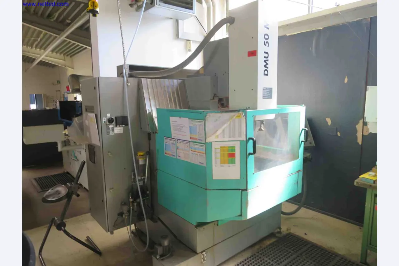 Machines CNC bien entretenues destinées à la fabrication de pièces métalliques de précision-1