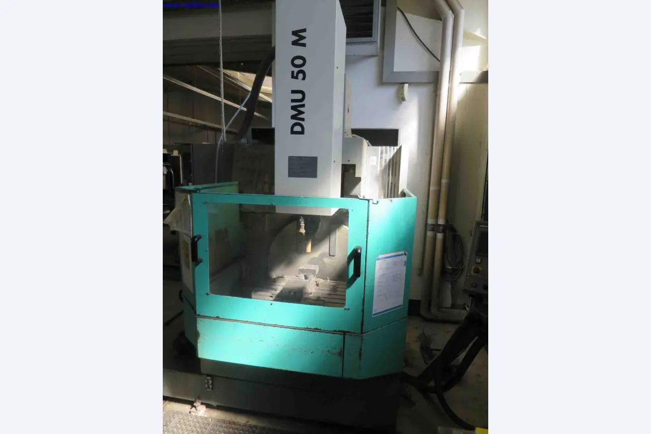 Machines CNC bien entretenues destinées à la fabrication de pièces métalliques de précision-5