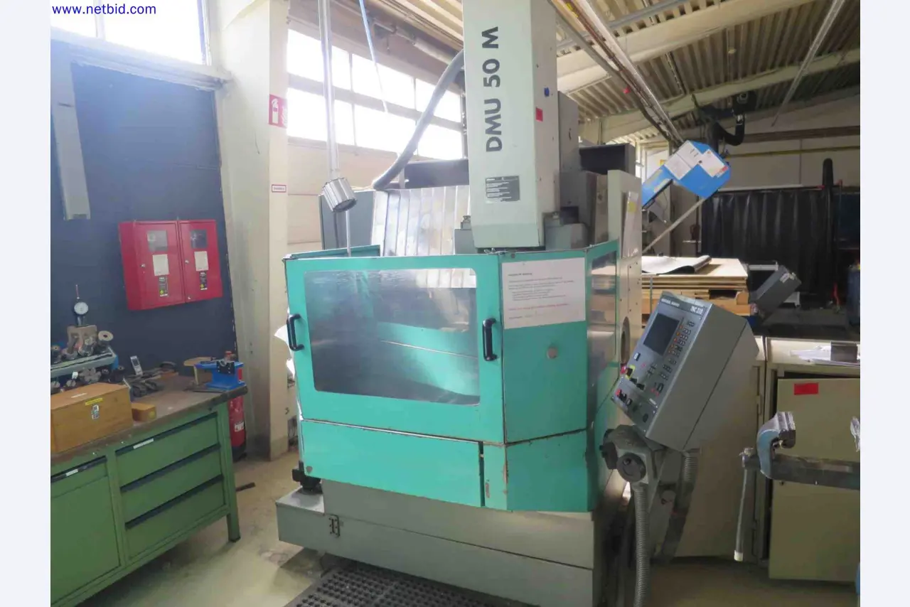 Machines CNC bien entretenues destinées à la fabrication de pièces métalliques de précision-1