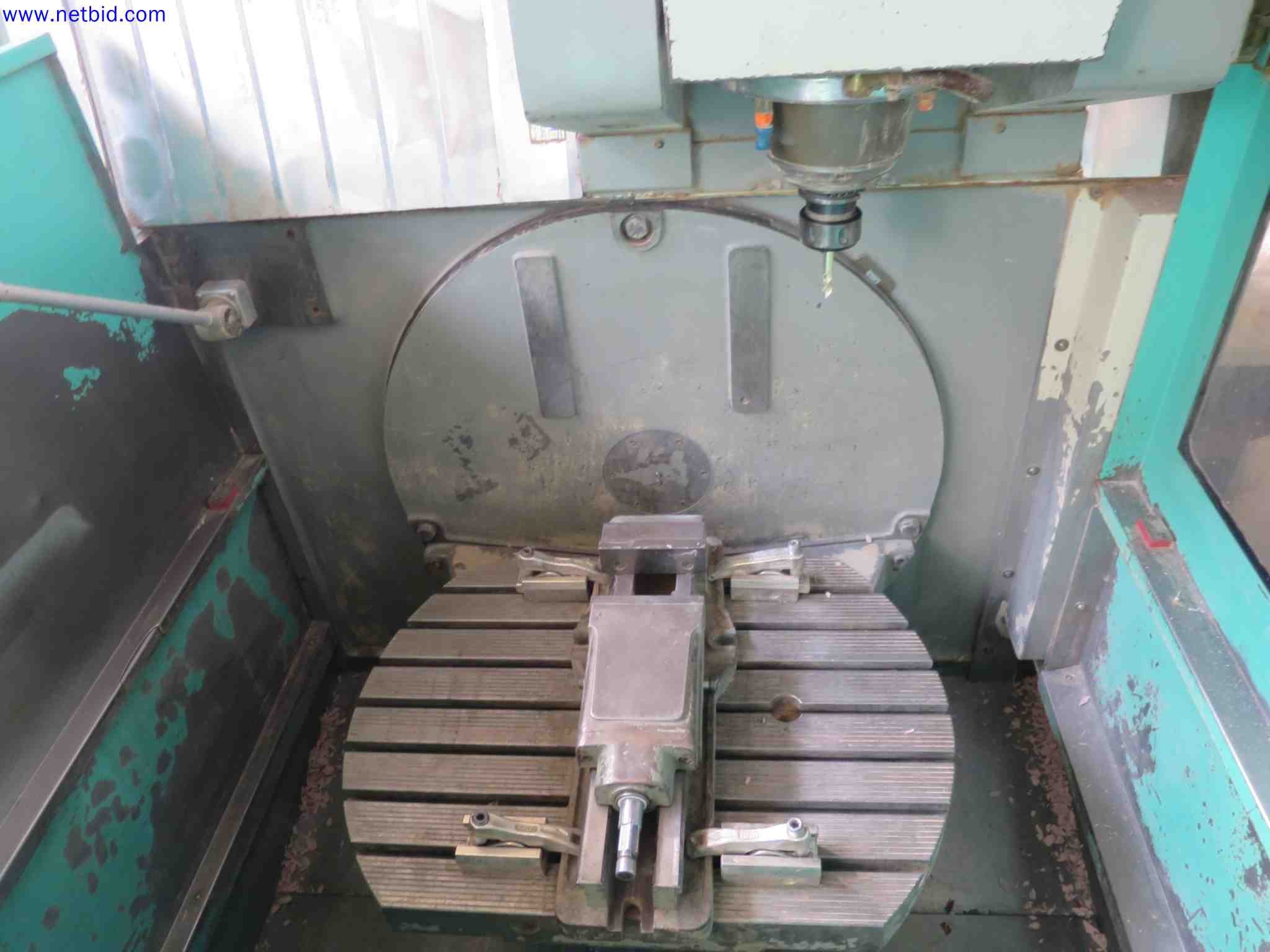Machines CNC bien entretenues destinées à la fabrication de pièces métalliques de précision-2