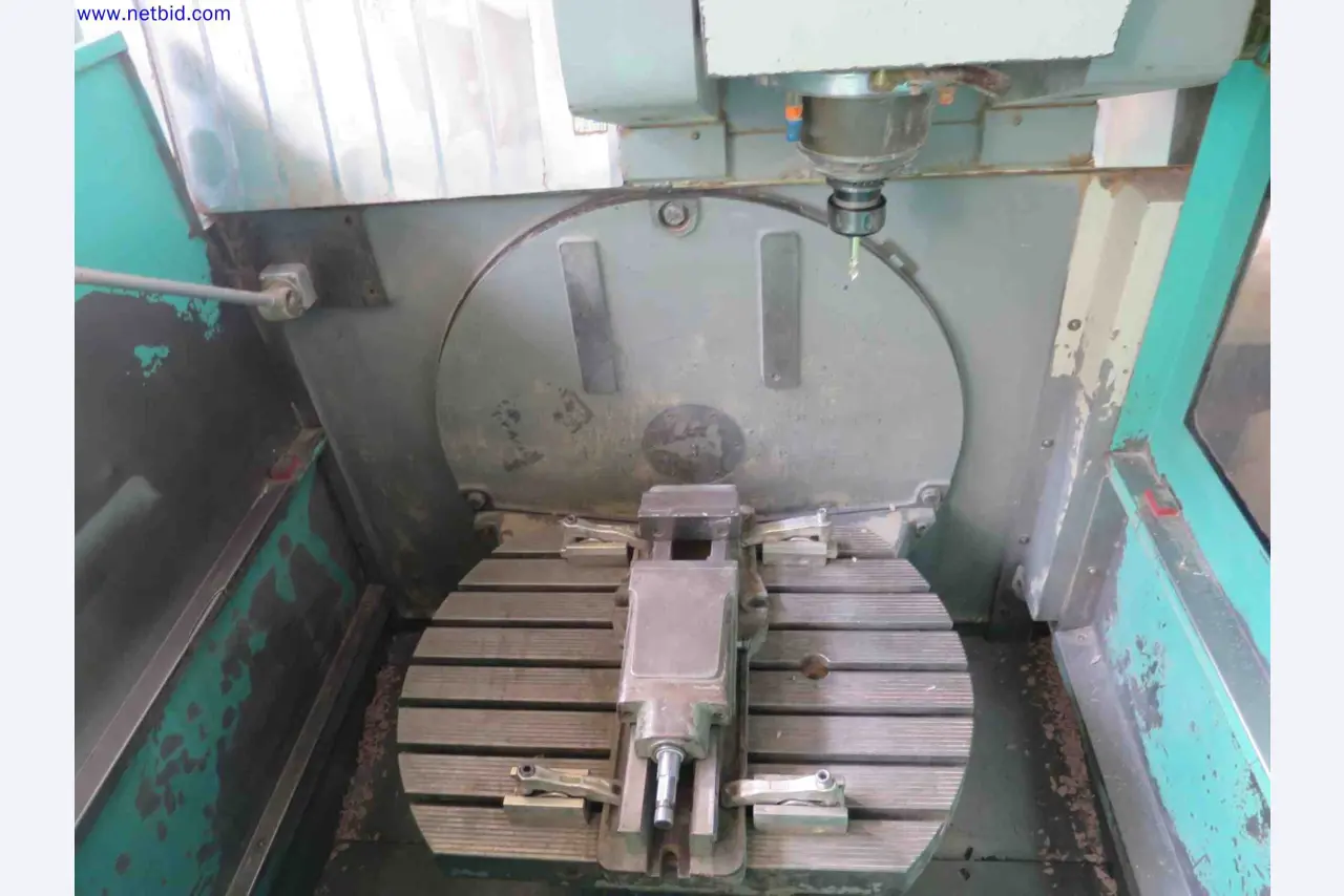 Machines CNC bien entretenues destinées à la fabrication de pièces métalliques de précision-2
