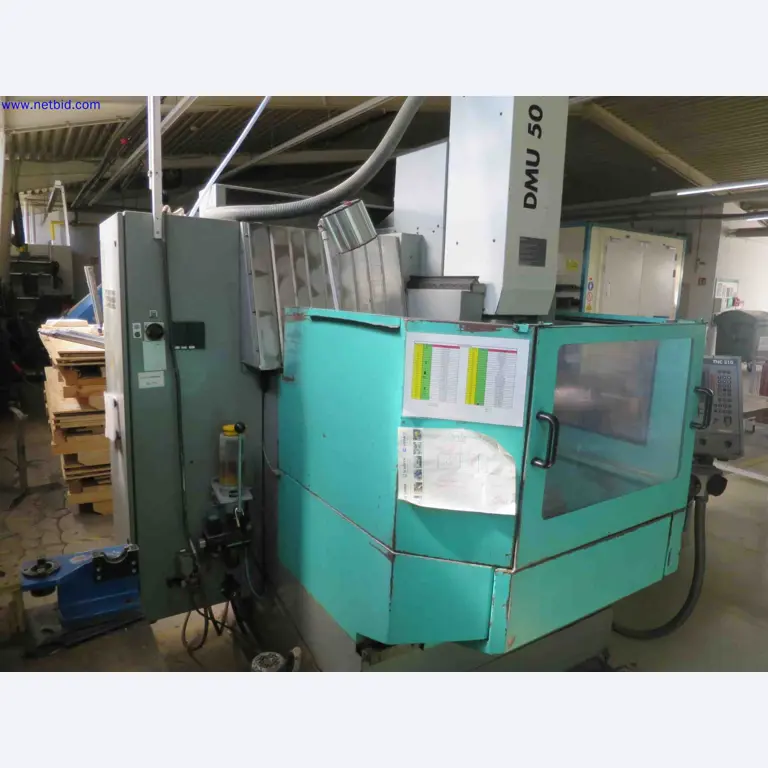 Machines CNC bien entretenues destinées à la fabrication de pièces métalliques de précision-4